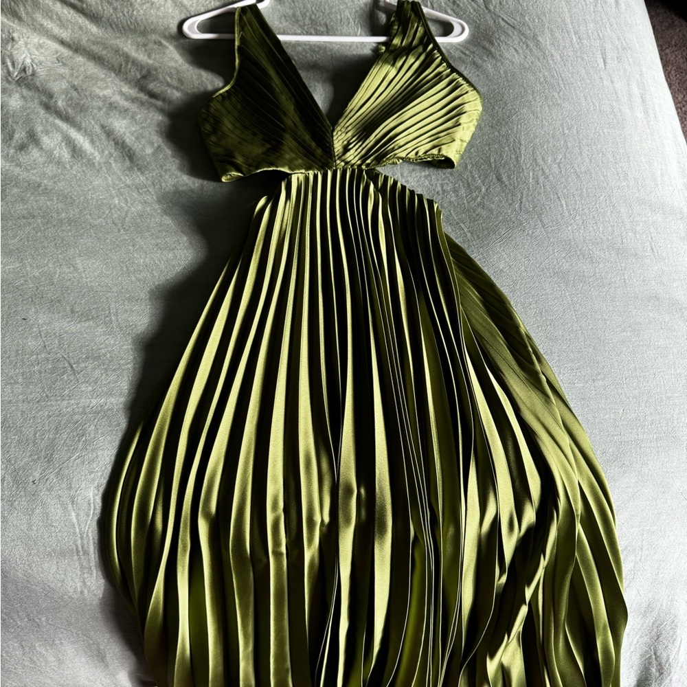 Abercrombie Green Pleated Dress